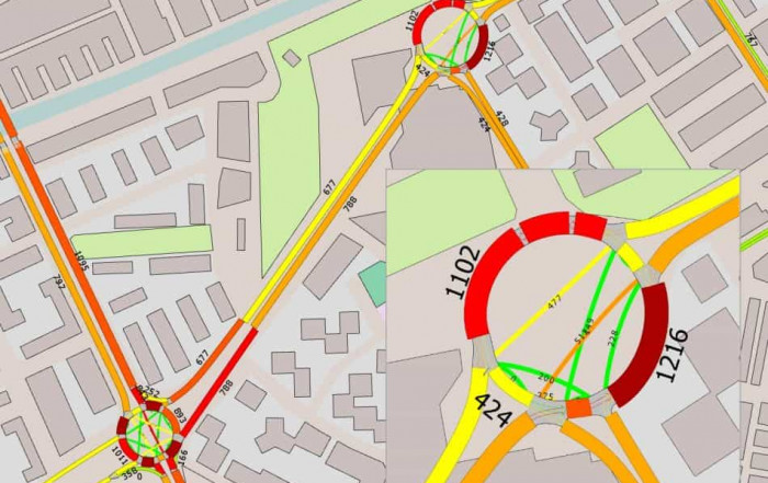 Um mapa de uma cidade com um círculo vermelho e um círculo amarelo nele, e um mapa de uma rua com um círculo vermelho e um círculo amarelo, (uma captura de tela: 0.357)